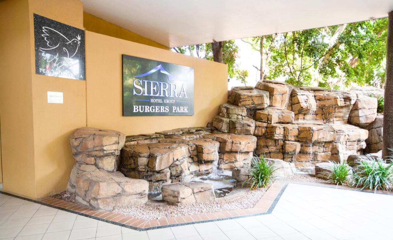 Sierra Burgers Park Hotel Pretoria-Noord Extérieur photo